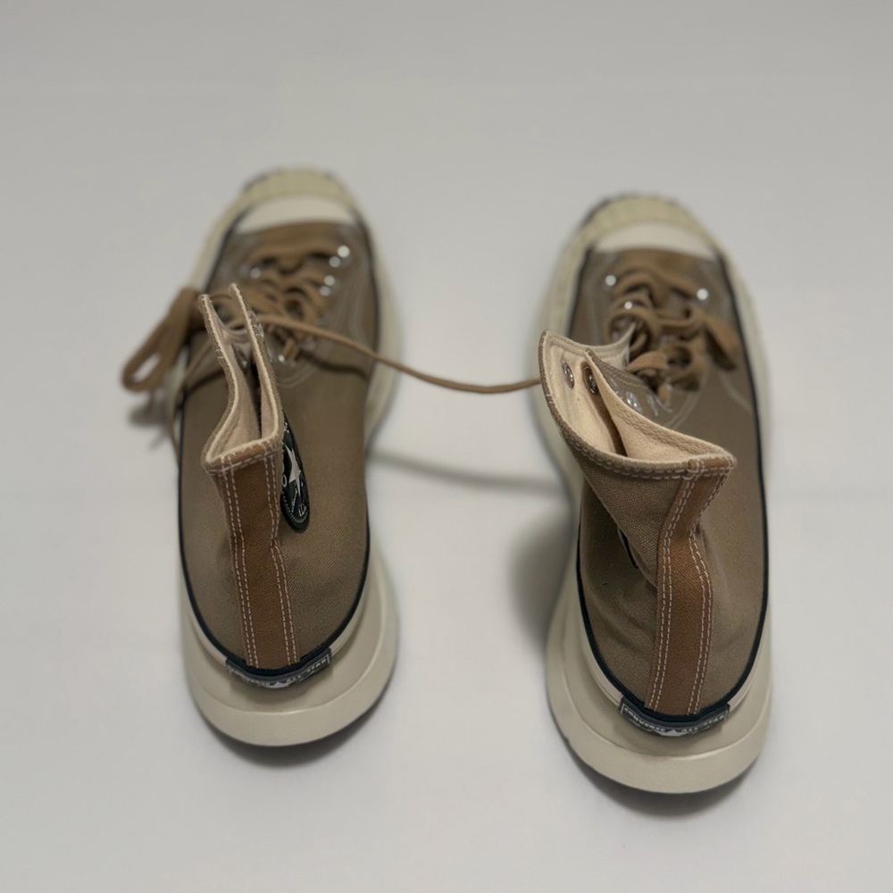 Men's Casual Low-Top Sneakers in Taupe with Cream Sole